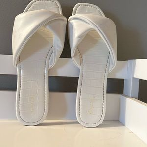White Slides Qupid 10